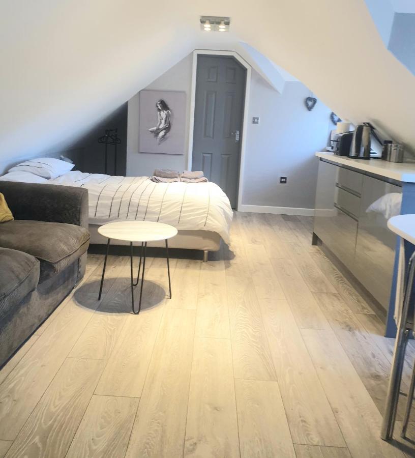 The Contemporary Studio Bracknell Esterno foto